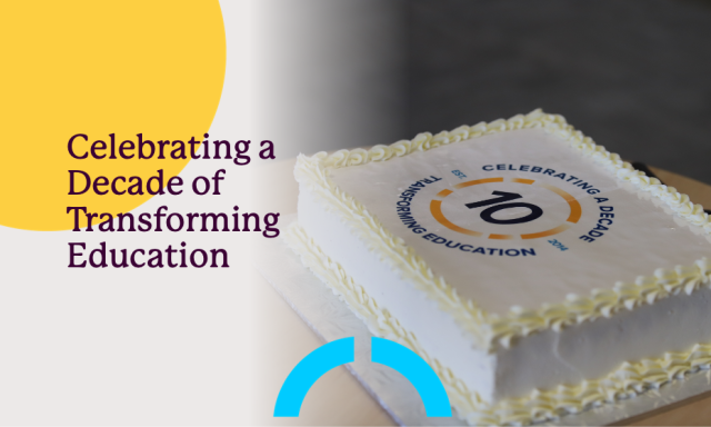 Photo of cake with ƷƵ Education logo